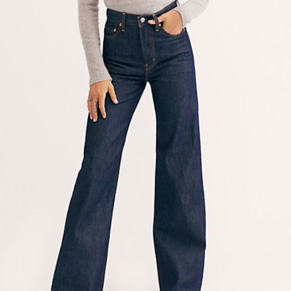 Levis Ribcage Wide Leg Jeans - size 26 - raw hem - dark denim highest rise